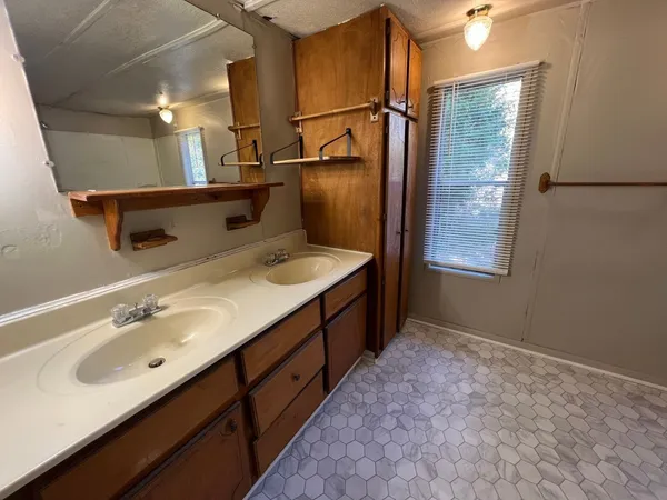 $750 | 862 Lou Ann Lane, Clarksville, TN 37042