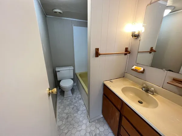 $750 | 862 Lou Ann Lane, Clarksville, TN 37042