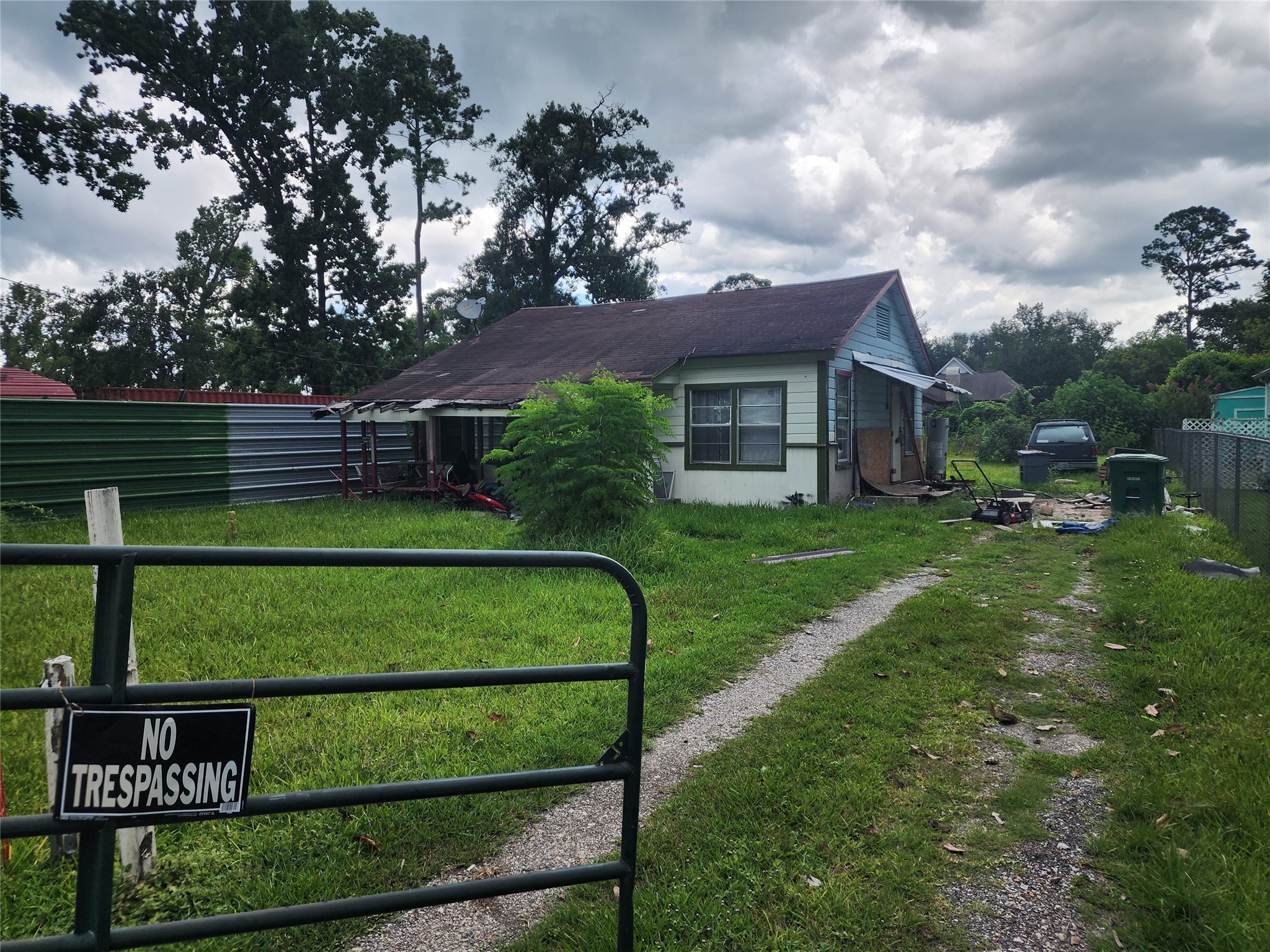19530 Dunbar Avenue Houston, TX 77338 - Photo 3 of 9