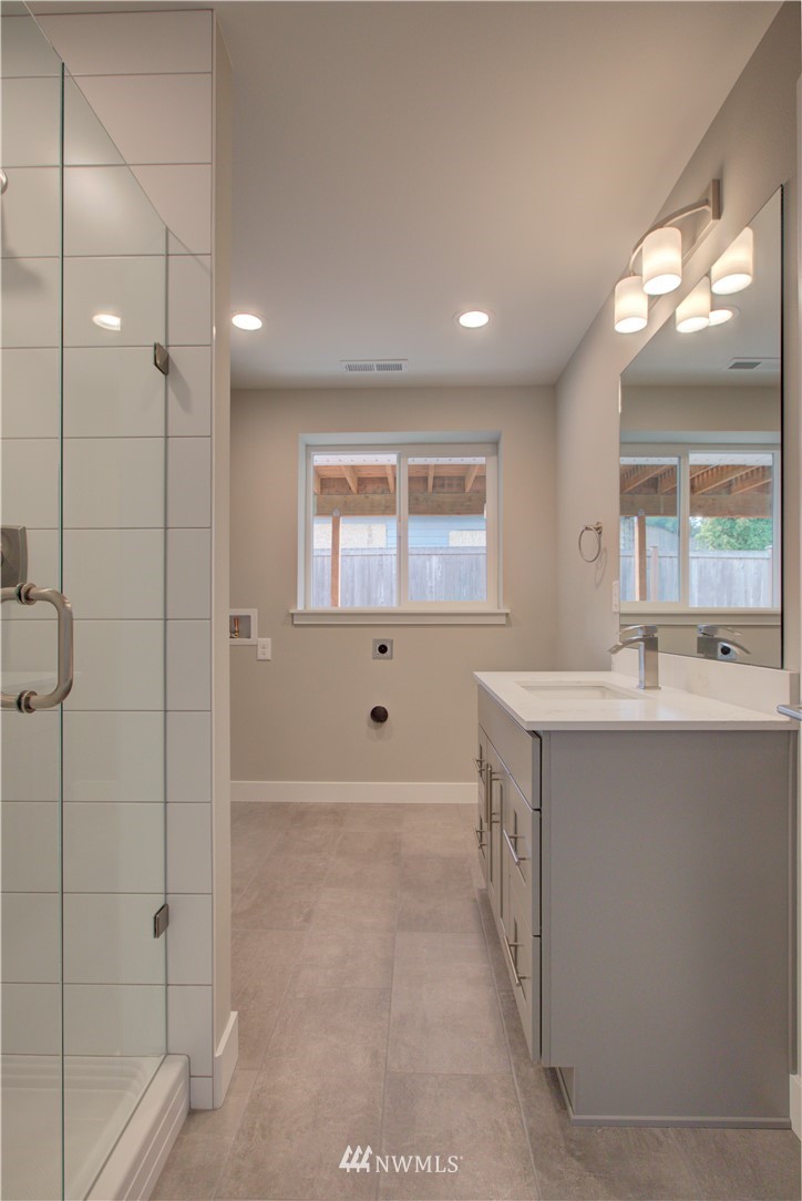 8625 244th Street Southwest Edmonds, WA 98026 - Photo 14 of 21 Gallery Image 14