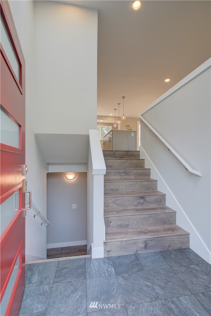 8625 244th Street Southwest Edmonds, WA 98026 - Photo 17 of 21 Gallery Image 17
