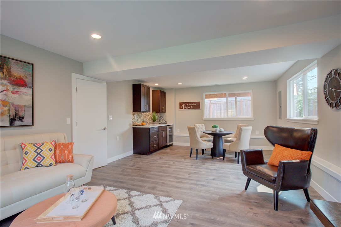 8625 244th Street Southwest Edmonds, WA 98026 - Photo 8 of 21 Gallery Image 8