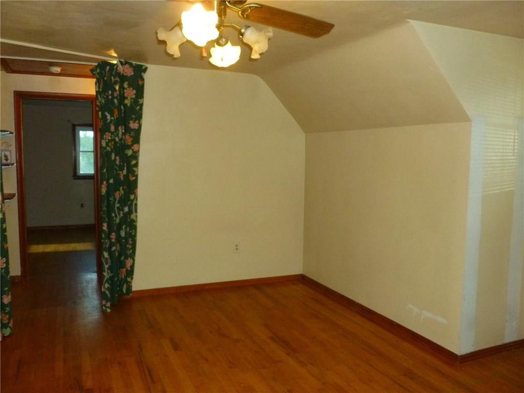 17 Robin Road McKees Rocks, PA 15136 - Photo 10 of 23