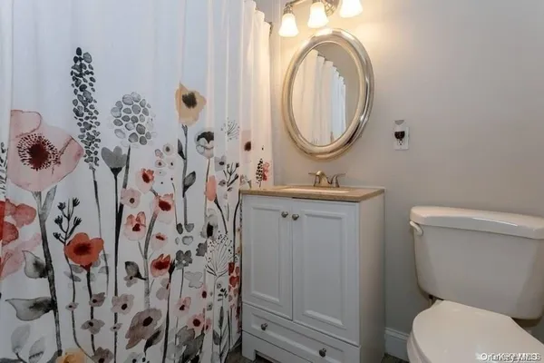 $245,000 | 1213 East Broadway, Unit B24, Hewlett, NY 11557