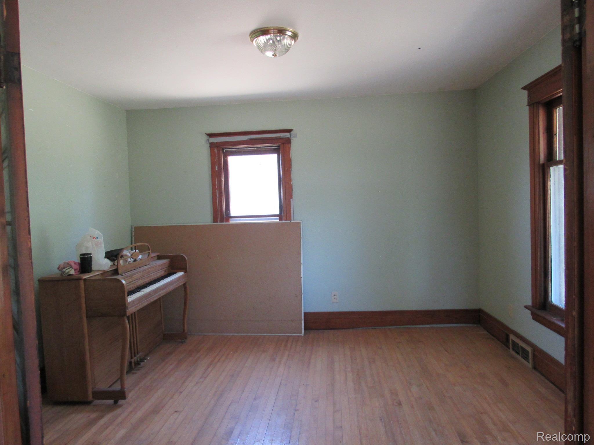 695 Cass Avenue Road Bay City, MI 48708 - Photo 7 of 52 IMG_4094 - Copy.JPG