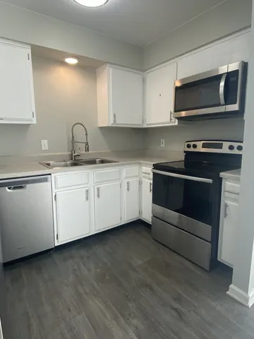 $1,099 | 126 Walton Ferry Road, Unit F8, Hendersonville, TN 37075