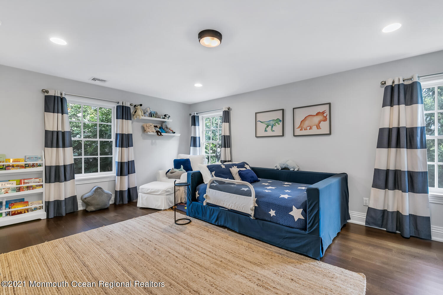 7 Sheraton Lane Rumson, NJ 07760 - Photo 20 of 32 a living room with furniture and a window