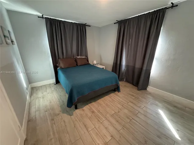 $2,699 | 825 North 26th Avenue, Hollywood, FL 33020