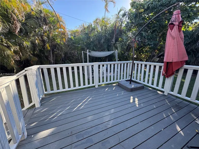 $2,699 | 825 North 26th Avenue, Hollywood, FL 33020