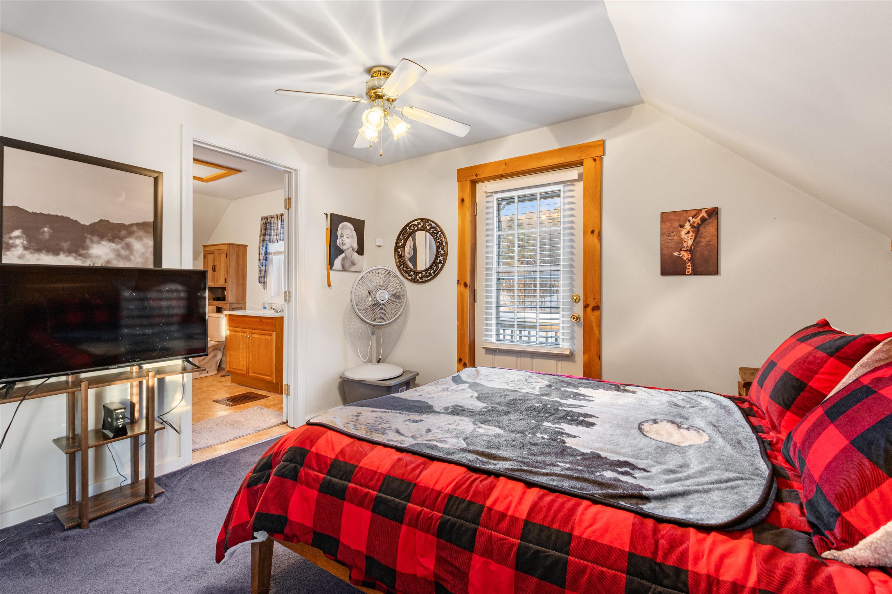 553 Lancaster Road Northumberland, NH 03582 - Photo 23 of 45