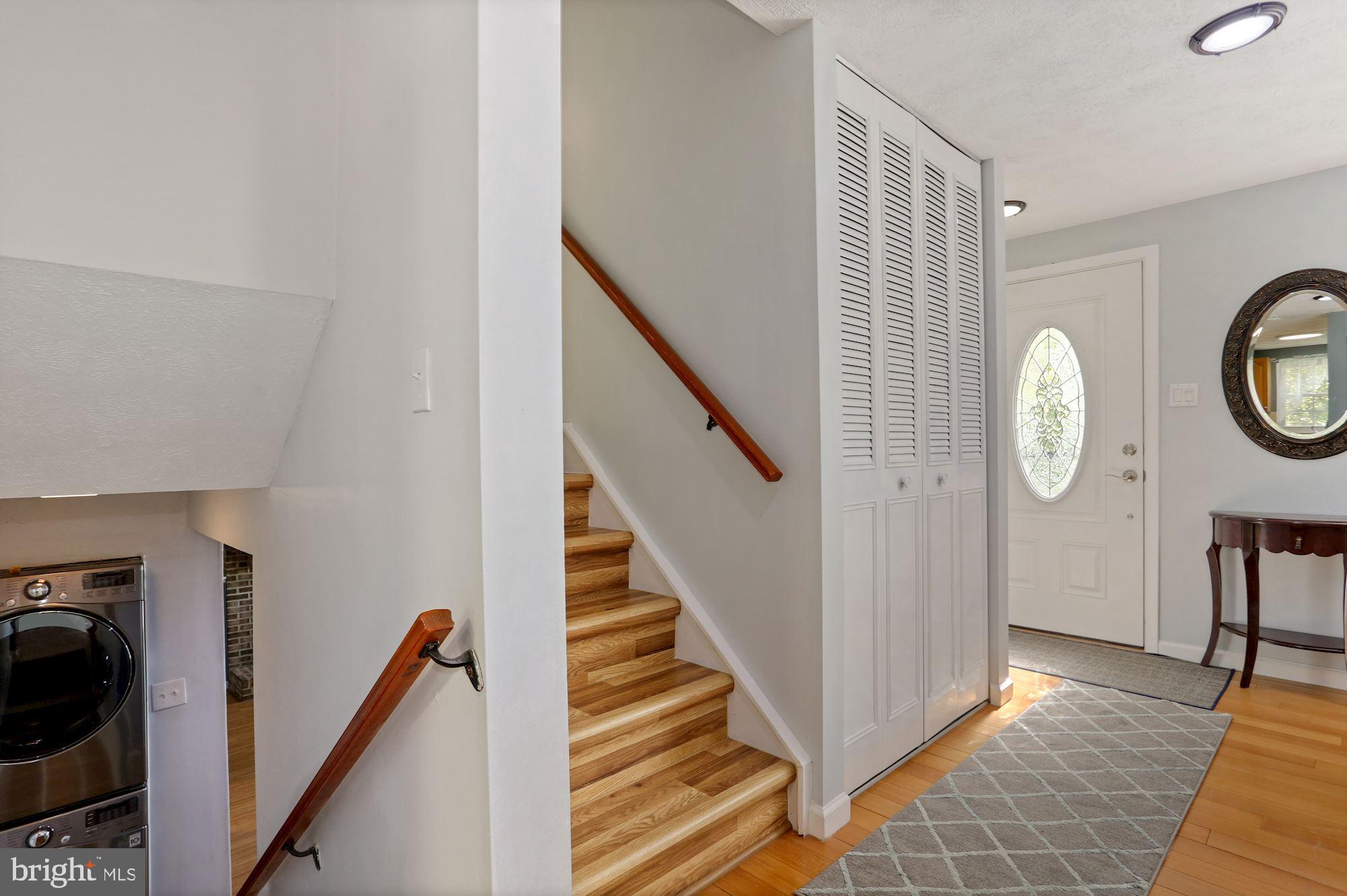 2809 Logway Road Vienna, VA 22181 - Photo 4 of 40 Gallery Image 4