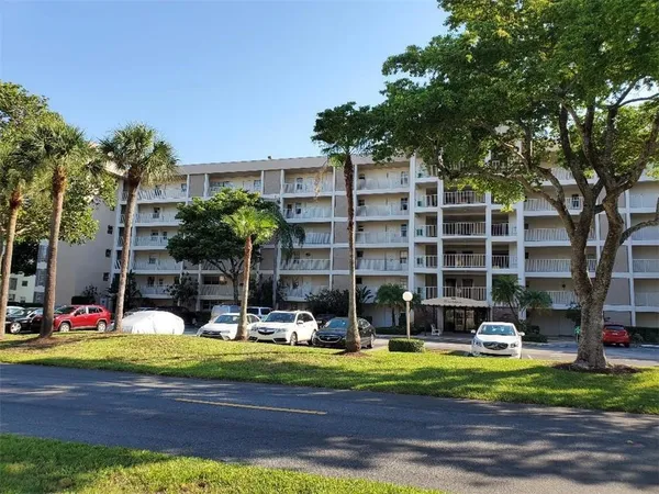 $1,850 | 3000 South Course Drive, Pompano Beach, FL 33069