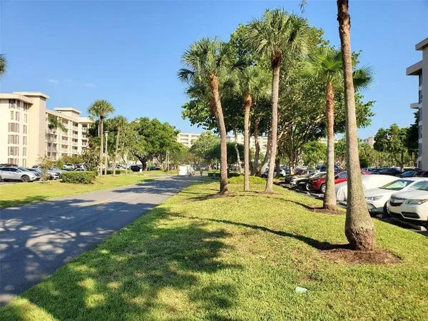 $1,850 | 3000 South Course Drive, Pompano Beach, FL 33069
