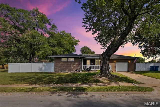 $180,000 | 3028 Wayne Avenue, Granite City, IL 62040