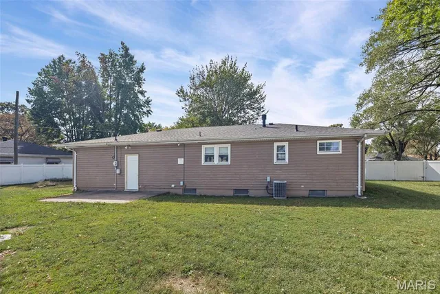 $180,000 | 3028 Wayne Avenue, Granite City, IL 62040