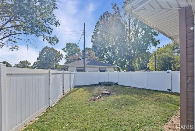 $180,000 | 3028 Wayne Avenue, Granite City, IL 62040