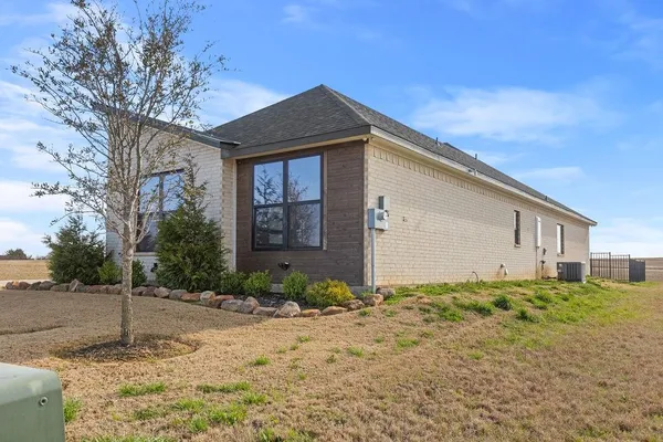 $485,000 | 186 Desert Mountain Drive, Gordonville, TX 76245