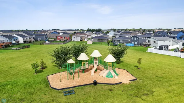 $459,000 | 1029 44th Avenue South, Moorhead, MN 56560