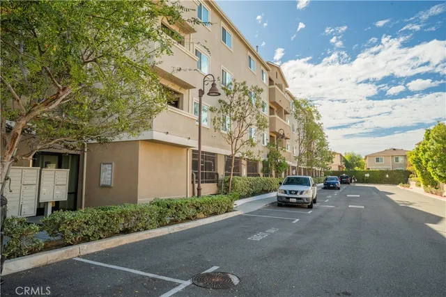 $629,900 | 1401 Lomita Boulevard, Unit 302, Harbor City, CA 90710