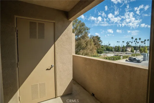 $629,900 | 1401 Lomita Boulevard, Unit 302, Harbor City, CA 90710