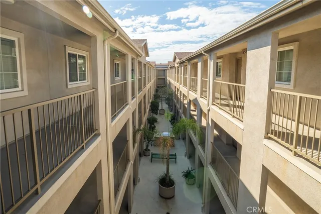 $629,900 | 1401 Lomita Boulevard, Unit 302, Harbor City, CA 90710