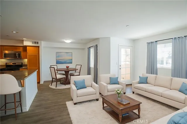 $629,900 | 1401 Lomita Boulevard, Unit 302, Harbor City, CA 90710