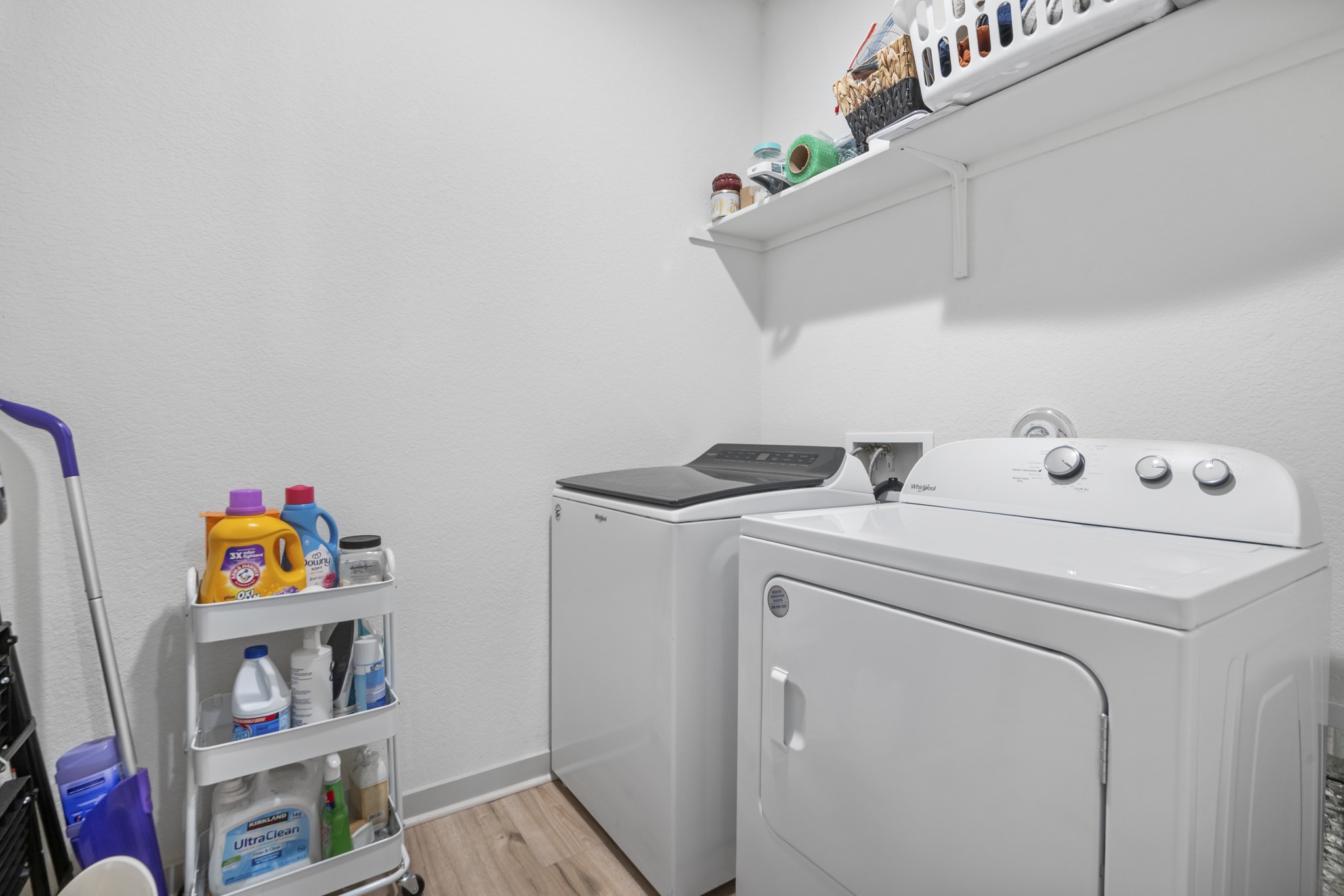 620 Peace Pipe Way Georgetown, TX 78628 - Photo 8 of 32 a utility room with dryer and washer