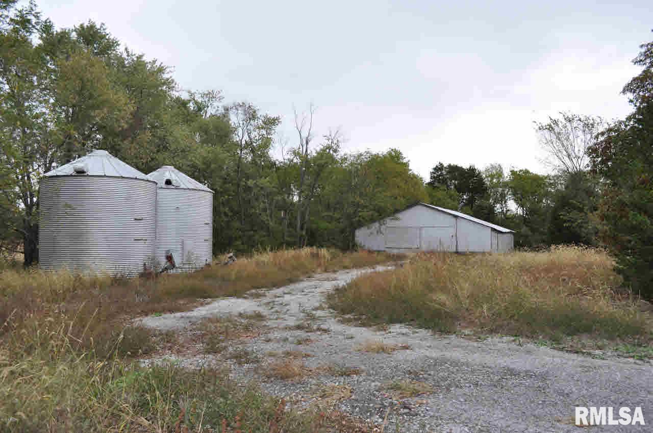 19394 Ewing Road Ewing, IL 62836 - Photo 31 of 43