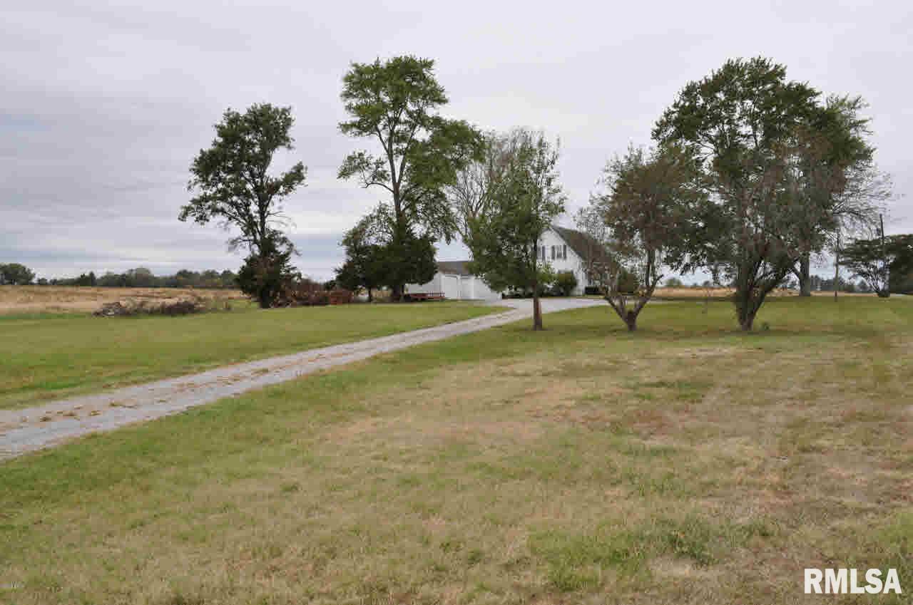 19394 Ewing Road Ewing, IL 62836 - Photo 38 of 43