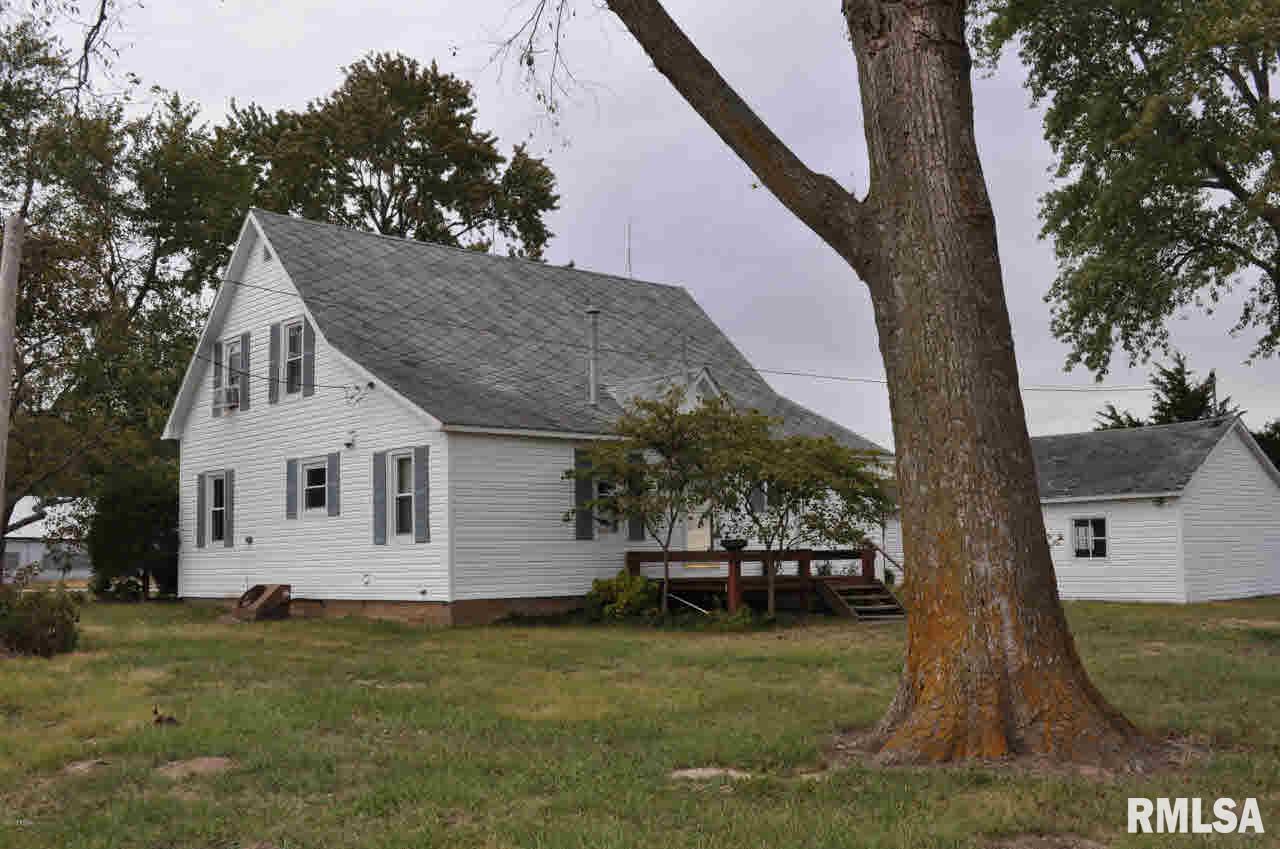 19394 Ewing Road Ewing, IL 62836 - Photo 4 of 43