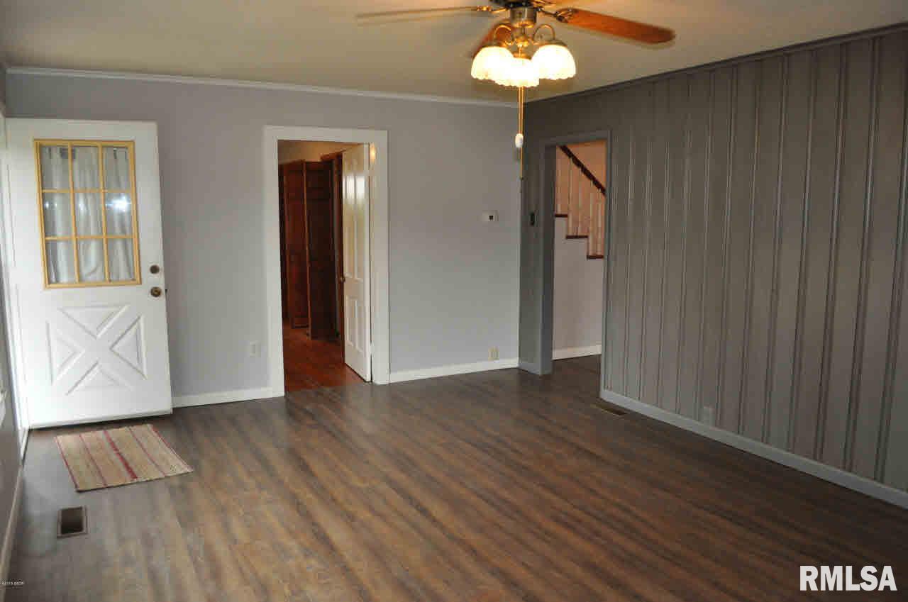 19394 Ewing Road Ewing, IL 62836 - Photo 5 of 43