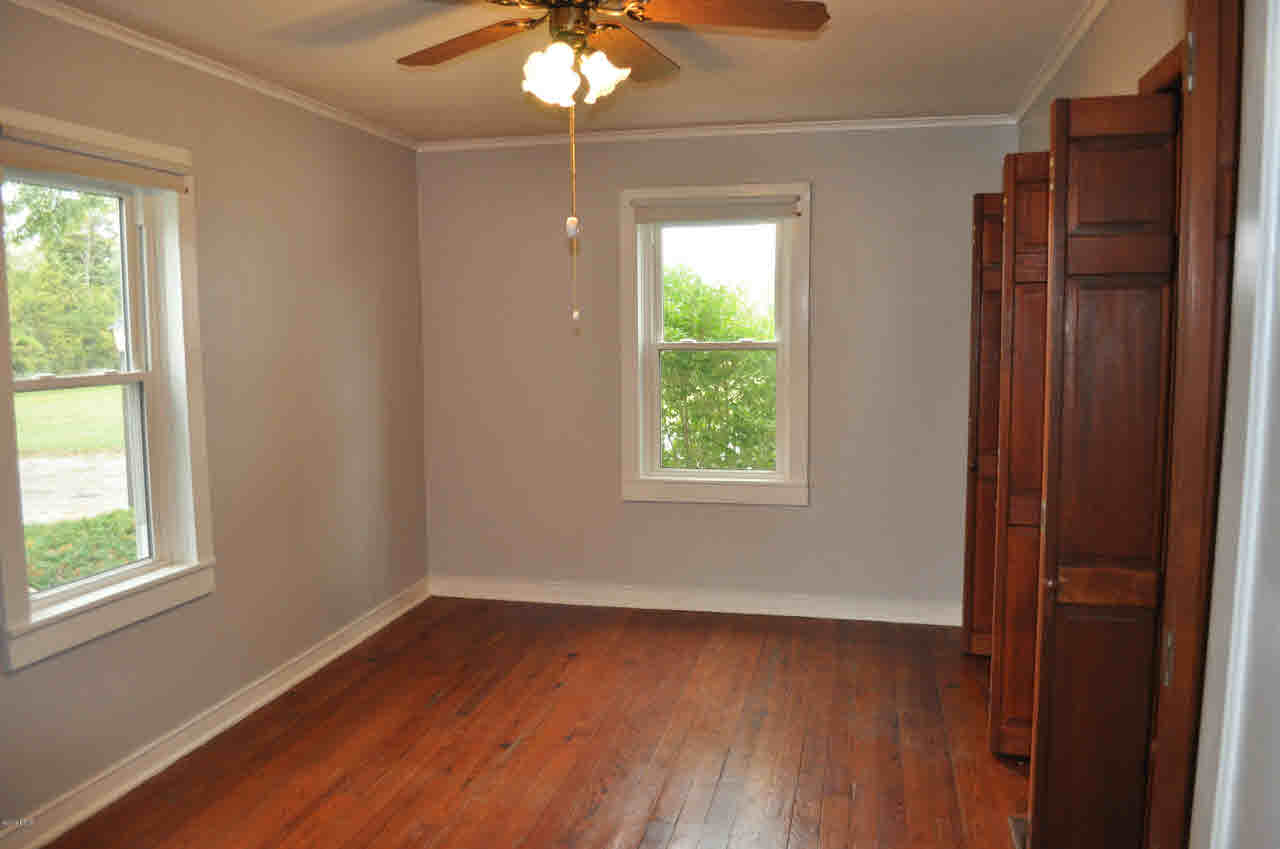 19394 Ewing Road Ewing, IL 62836 - Photo 8 of 43