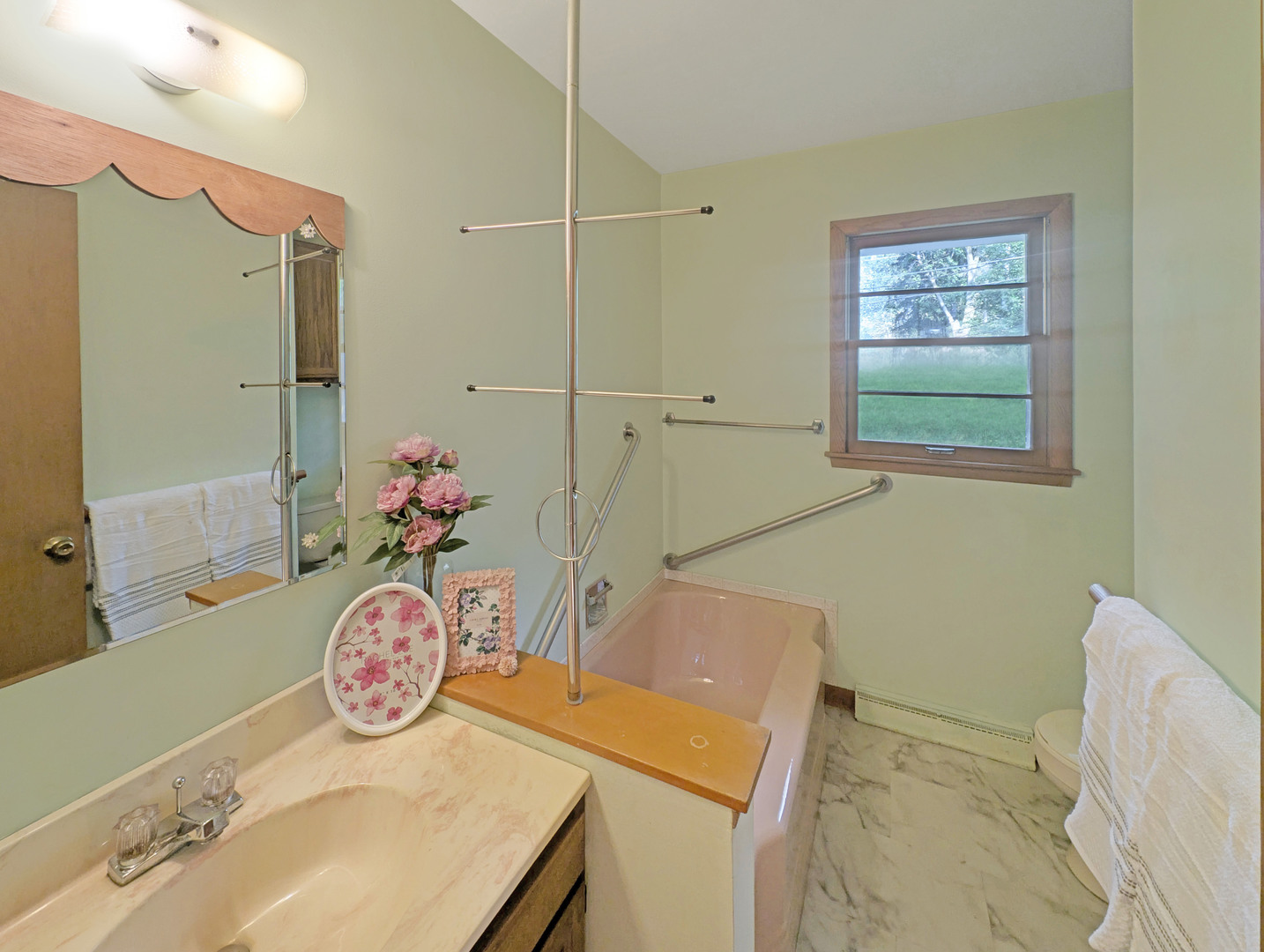 1 Gary Court Normal, IL 61761 - Photo 19 of 29 a view of bathroom