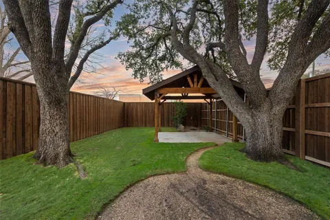 $439,000 | 1715 Baltimore Drive, Richardson, TX 75081