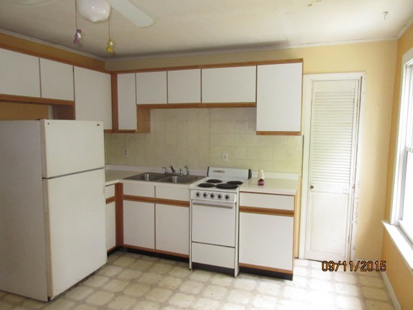 15 Woodman Road Worcester, MA 01602 - Photo 3 of 13