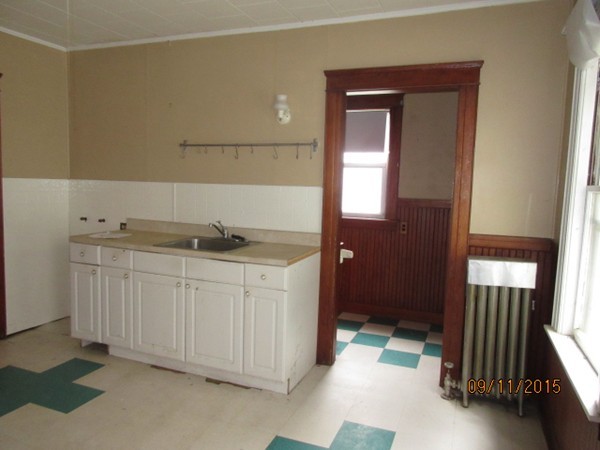 15 Woodman Road Worcester, MA 01602 - Photo 4 of 13