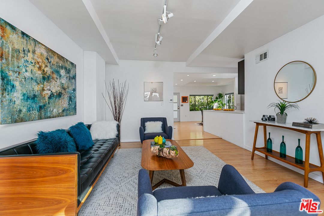 515 Oleander Drive Los Angeles, CA 90042 - Photo 14 of 44