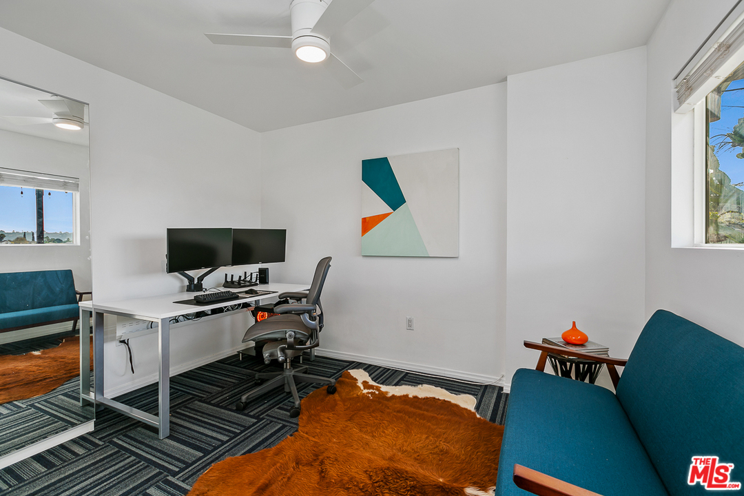 515 Oleander Drive Los Angeles, CA 90042 - Photo 15 of 44