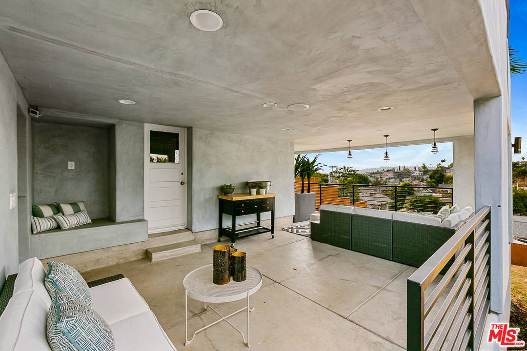 515 Oleander Drive Los Angeles, CA 90042 - Photo 23 of 44