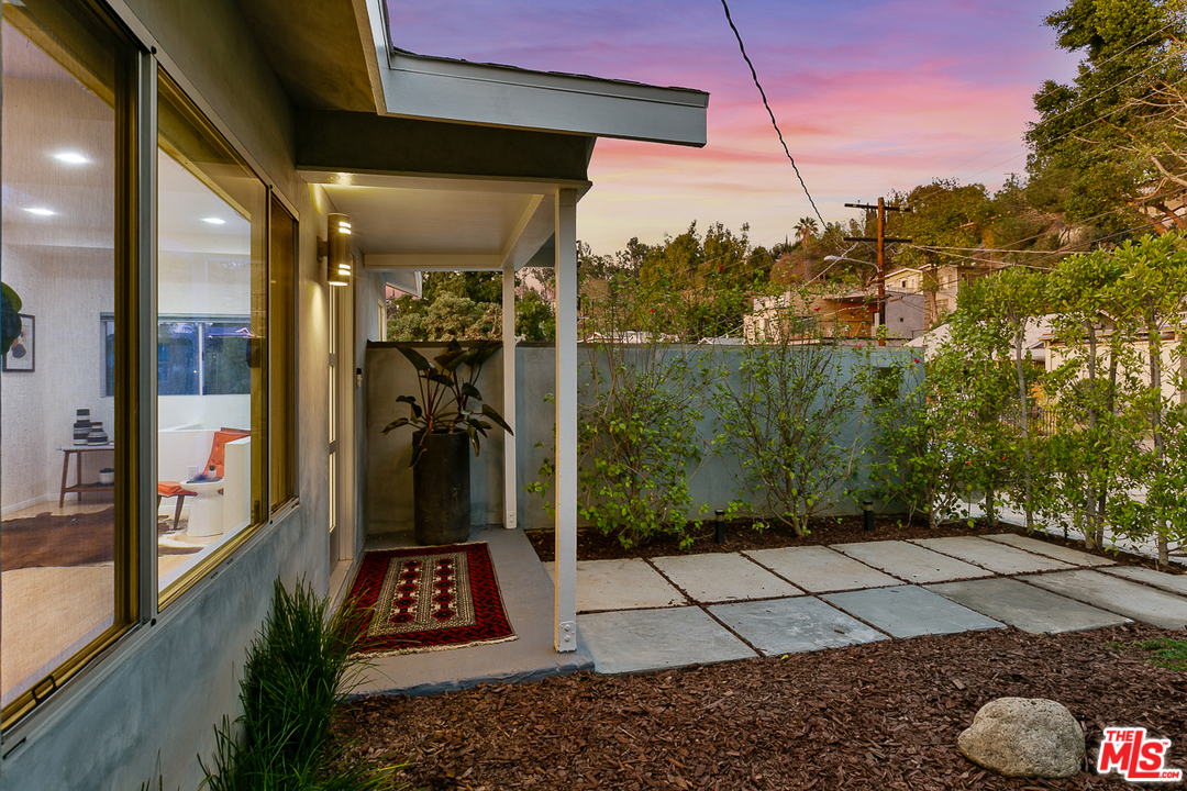 515 Oleander Drive Los Angeles, CA 90042 - Photo 31 of 44