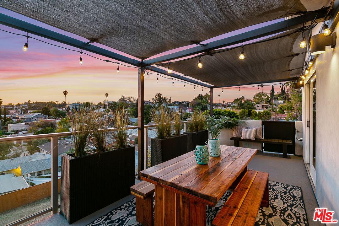 515 Oleander Drive Los Angeles, CA 90042 - Photo 32 of 44