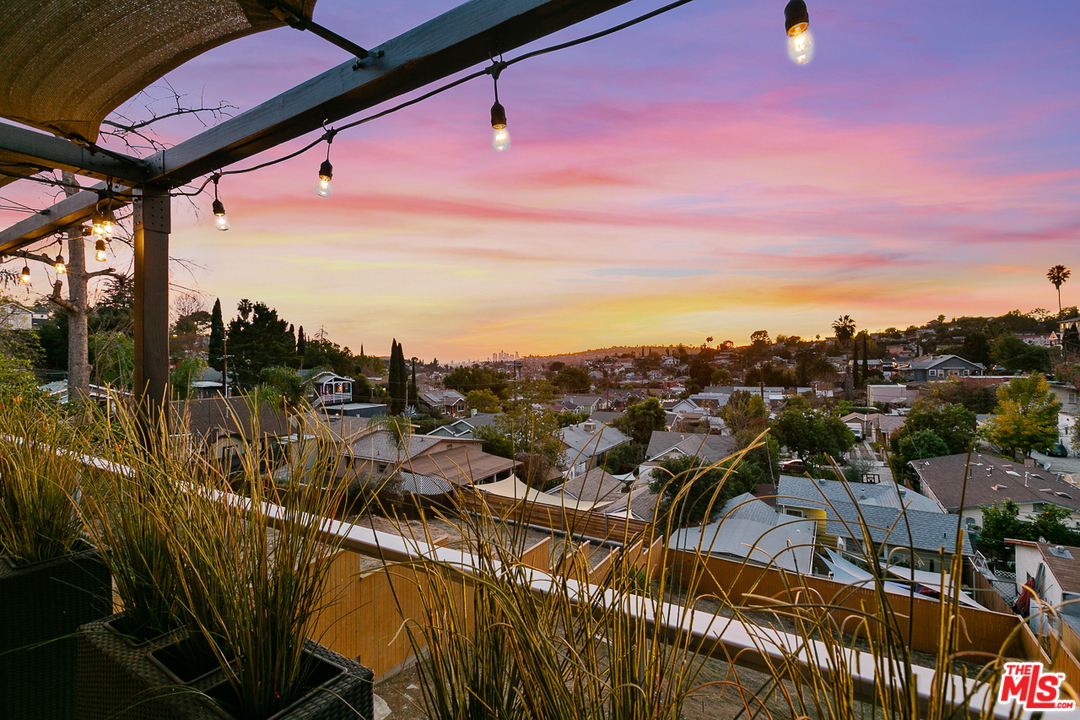 515 Oleander Drive Los Angeles, CA 90042 - Photo 34 of 44