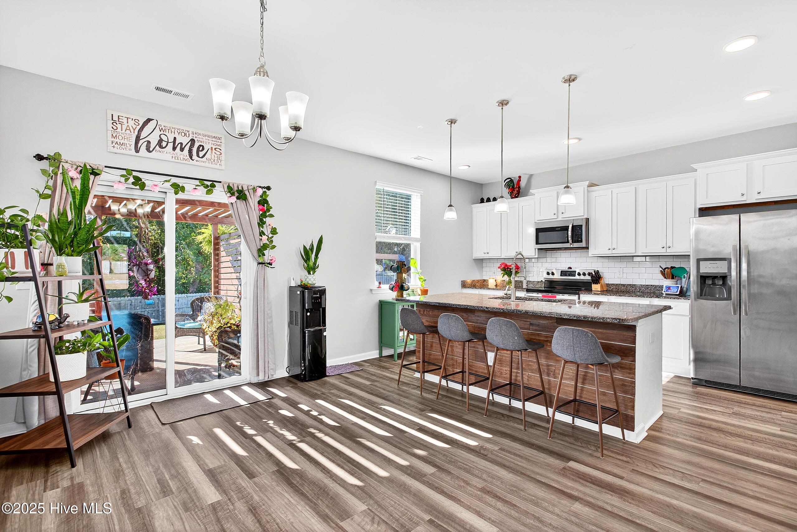 221 Cheswick Drive Holly Ridge, NC 28445 - Photo 7 of 41 08