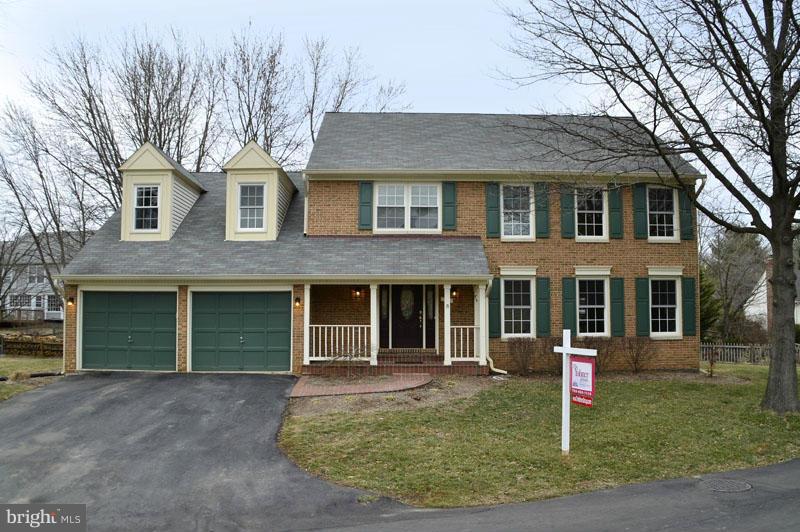 18 Rutledge Court Sterling, VA 20165 - Photo 1 of 30 Exterior (Front)