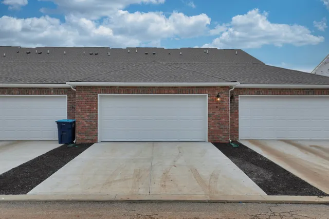 $2,250 | 2900 Suzanne Landon Drive, Unit E2, Murfreesboro, TN 37130