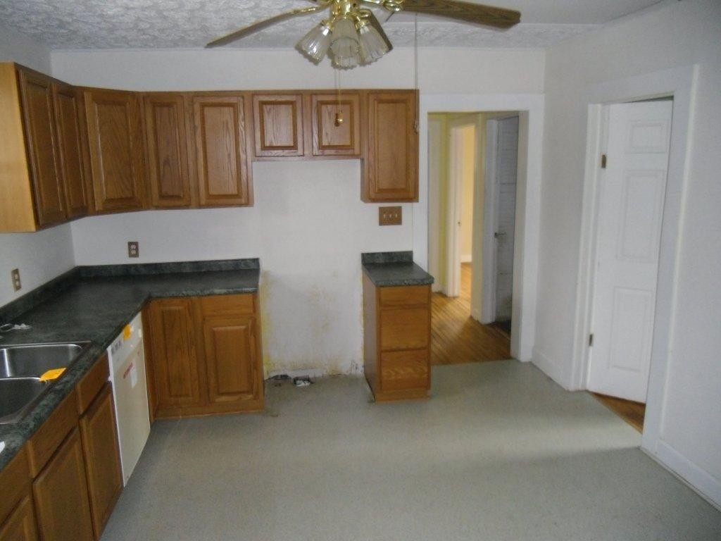 1321 Dewey Road Montvale, VA 24122 - Photo 10 of 14 Kitchen