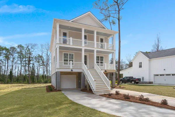 $724,900 | 1304 McCrae Drive, Moncks Corner, SC 29461