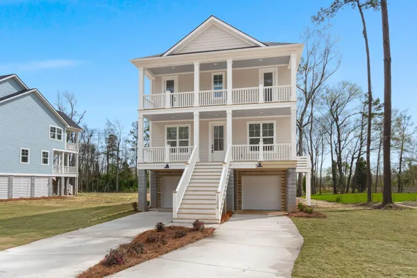$724,900 | 1304 McCrae Drive, Moncks Corner, SC 29461