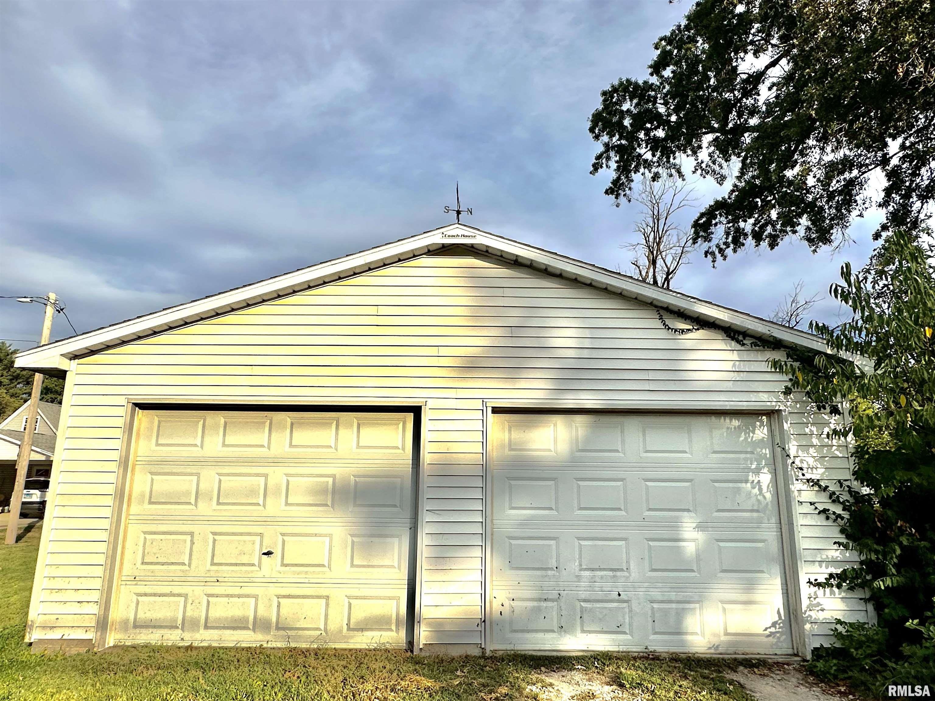 716 Cedar Street Centralia, IL 62801 - Photo 3 of 53