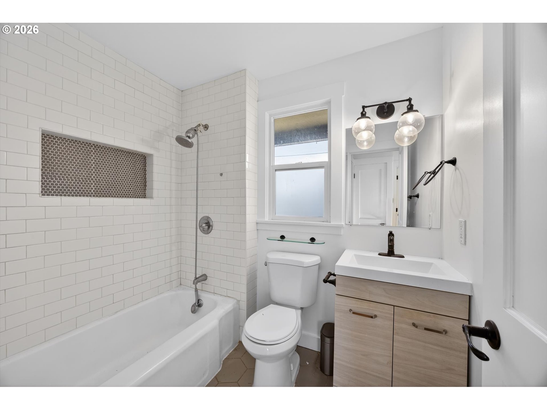 6505 North Knowles Avenue Portland, OR 97217 - Photo 13 of 37